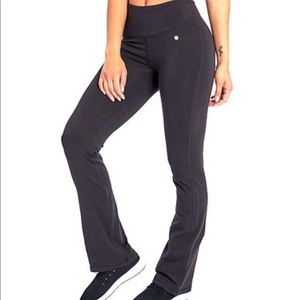 NWT 2 Pair Bally total Fitness yoga pants